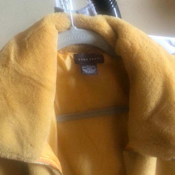 Faux fur musturd Jacket - Picture 2 of 3